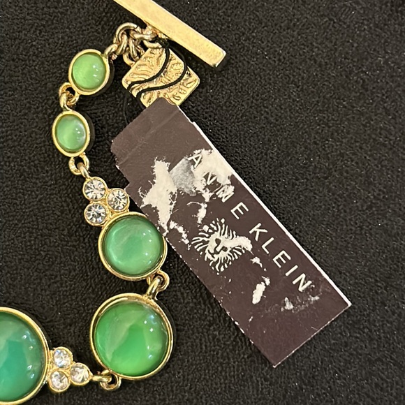 Anne Klein Green & Gold Bracelet. NEW - Picture 6 of 14